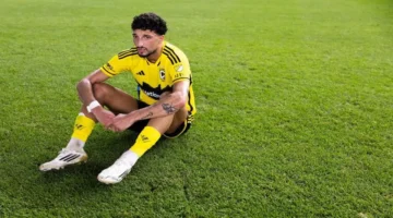 بقرار حاسم.. الأهلي ينهي الجدل حول عودة وسام أبو علي لصفوف الفريق صفوف الفريق